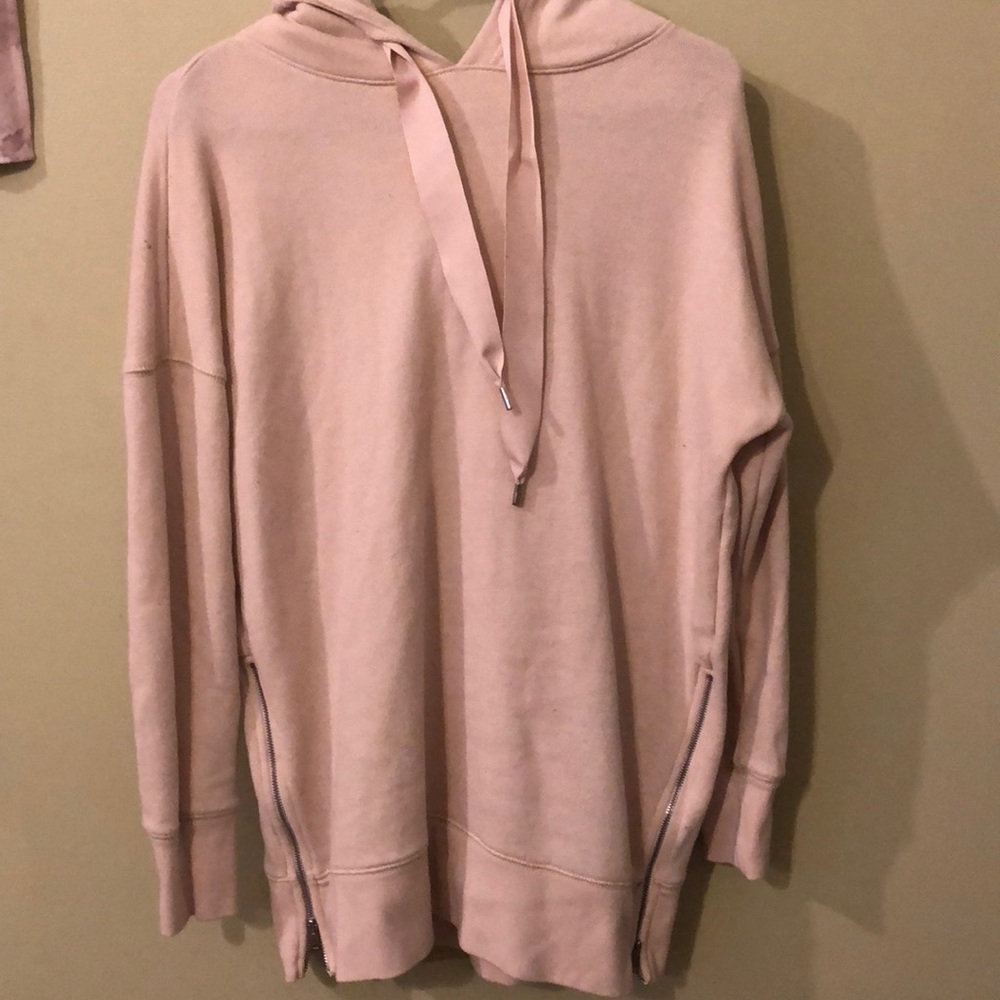 Cute long sweatshirt!